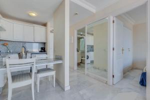 Kuchnia lub aneks kuchenny w obiekcie Vivienda Vacacional Los Gigantes
