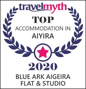 Aíyira的住宿－Blue Ark Aigeira Flat & Studio，空中联盟的标志