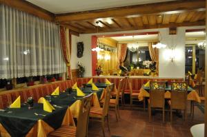 Restauracja lub miejsce do jedzenia w obiekcie Hotel Wagner