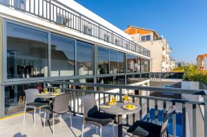 Μπαλκόνι ή βεράντα στο All Saints Suites B&B Kastela
