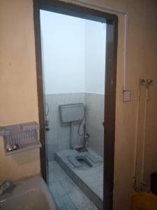 Salle de bains dans l'établissement Charming Suite - Entire House Near Lahore Airport