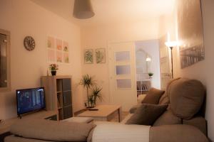 A seating area at Apartamento Nuevo con Encanto