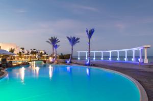 The swimming pool at or close to Three Corners Equinox Beach Resort