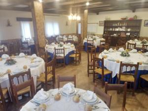 Restauracja lub miejsce do jedzenia w obiekcie Arume