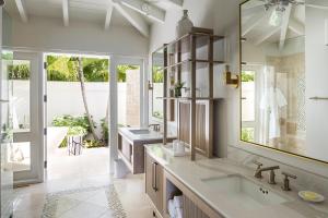 A bathroom at Jumby Bay Island - an Oetker Collection Hotel