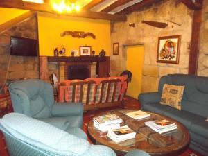 A seating area at Hotel Rural El Rincón de Gadea