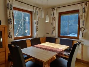 Posedenie v ubytovaní Ferienhaus Oitzl