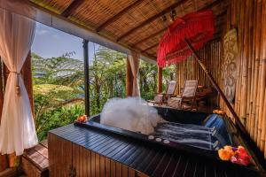 Gallery image of Sang Giri - Mountain Glamping Camp in Jatiluwih