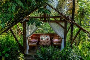 Zahrada ubytování Sang Giri Mountain Tent Resort
