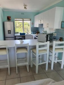 Gallery image of Sea and Mountain View Apartment in Gordonʼs Bay