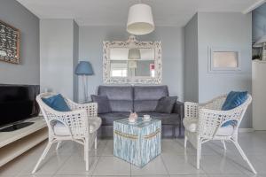 A seating area at Vistas al Mar. Gran Terraza