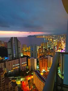 Nespecifikovaný výhled na destinaci Benidorm nebo výhled na město při pohledu z apartmánu