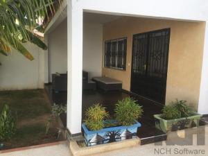 Gallery image of SALY - Villa Kage 6 chambres -Climatisation - Wifi - Eau chaude - Billard - Playstation - Ping pong - Canal Plus in Sali Nianiaral
