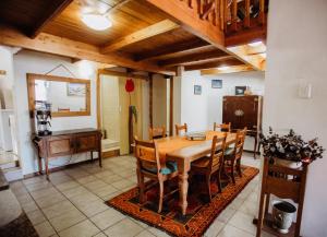 Restaurace v ubytování Ruxmian Lodge