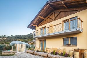 Το κτήριο όπου στεγάζεται  το κατάλυμα σε φάρμα