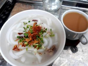 Jídlo v hostelu nebo okolí