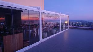 La Terrazza di Empedocle的阳台或露台