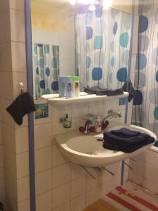 Koupelna v ubytování like home + 8 fotografií
