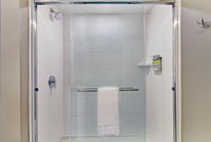 Koupelna v ubytování Staybridge Suites Toronto - Vaughan South by IHG