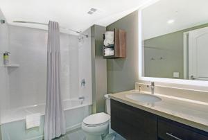 Koupelna v ubytování Staybridge Suites Toronto - Vaughan South by IHG