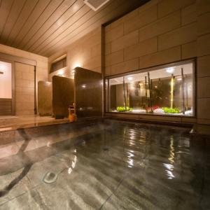 Bazén v ubytování Super Hotel Joetsu Myoko-Eki Nishiguchi nebo v jeho okolí