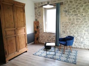 Ruang duduk di L'Echevine en vercors