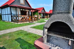 Tatil parkında konukların erişimine açık barbekü olanakları