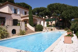 Swimmingpoolen hos eller tæt på la nartelle + 7 billeder