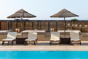 Majoituspaikassa Blue Sky City Beach Hotel tai sen lähellä sijaitseva uima-allas