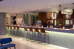 Majoituspaikan Blue Sky City Beach Hotel baari tai lounge-tila