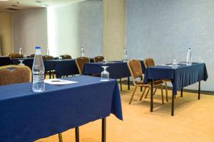 Majoituspaikan Blue Sky City Beach Hotel työ- tai konferenssitilat