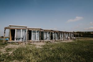 Afbeelding uit fotogalerij van Oasis Club Cottages in Udabno