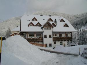 Residence Rogger during the winter