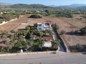 Gallery image of Zefyros Apartments and House in Kissamos +86 photos