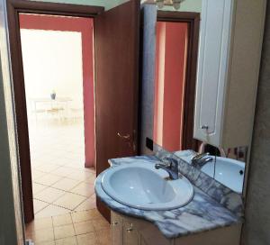 Kupatilo u objektu Villetta a Trebisacce con vista mare