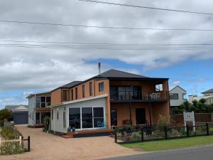 a house on the side of the road at Boat Harbour Jetty B&B in Port Albert