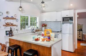 Gallery image of Kuranui Cottage in Thames +8 photos