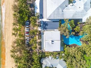 Bazén v ubytování Drift Palm Cove nebo v jeho okolí