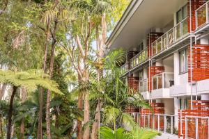 Balkón nebo terasa v ubytování Drift Palm Cove