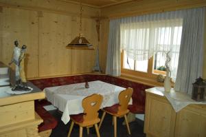 A seating area at Residence Rogger