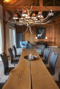 Posezení v ubytování Private Luxury Chalet