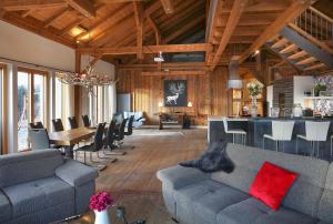 Posezení v ubytování Private Luxury Chalet