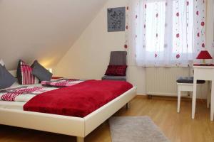 Ένα ή περισσότερα κρεβάτια σε δωμάτιο στο Ferienwohnung Seeberger
