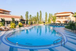 Басейн в Aegean Melathron Thalasso Spa Hotel або поблизу