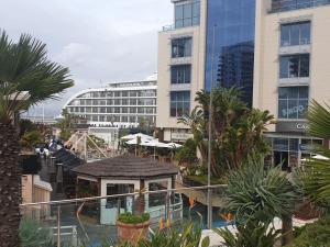 Galeriebild der Unterkunft Ocean Village apartment in Gibraltar