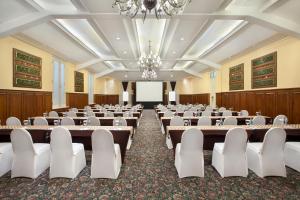 The Phoenix Hotel Yogyakarta - Handwritten Collection商务区和/或会议室