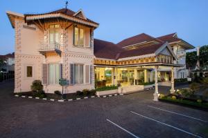 Gallery image of The Phoenix Hotel Yogyakarta - Handwritten Collection in Yogyakarta