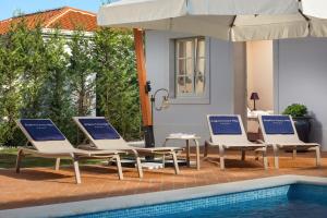 Bazén v ubytování Villa Celeste by Villas Borghetto nebo v jeho okolí