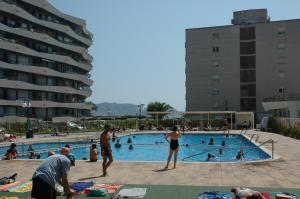 The swimming pool at or close to Rocamaura I B 4-2 Még 9 kép