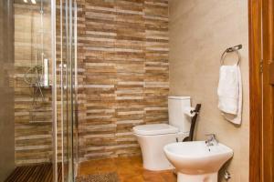 Ein Badezimmer in der Unterkunft Blue House Rosalias